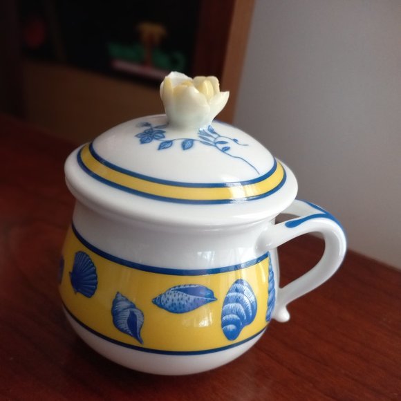 Chase Costa Azzurra Pots de Creme. Blue, Yellow & White. Lynn Chase Designs 1988 - Picture 12 of 13